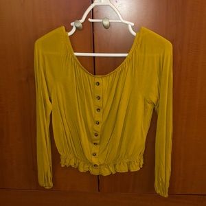 Super cute, fun cropped mustard shirt
